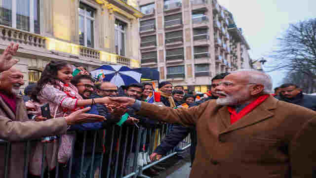 PM receives warm welcome by Indian Community in Paris on Feb 10, 2025